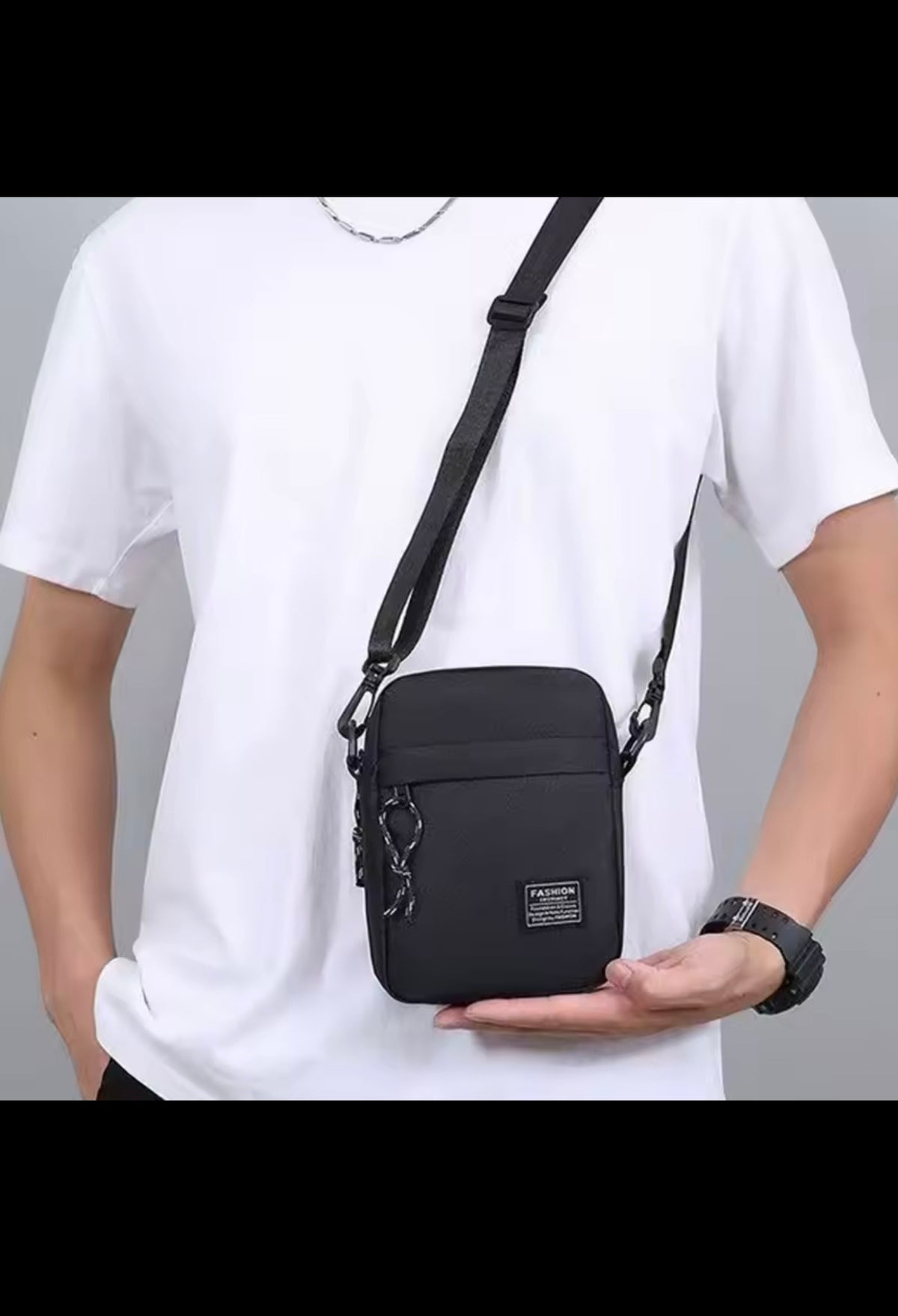 Men's Bag, Available in Single Shoulder or Cross-Body Design, Suitable for Daily Use During School. Made of Nylon Material.